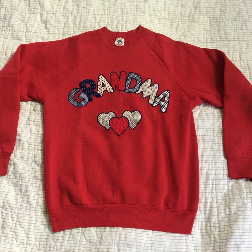 Vintage 90s Made In USA Hearts GRANDMA Red Crewneck sweatshirt size Large